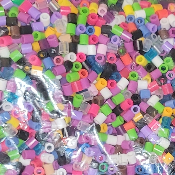4 Bags Perler Beads  assorted colors crafting - Picture 2 of 11